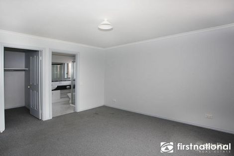 Property photo of 28 Eucumbene Drive Berwick VIC 3806