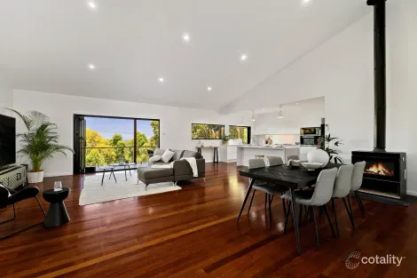 Property photo of 3 Hanover Road Cameron Park NSW 2285