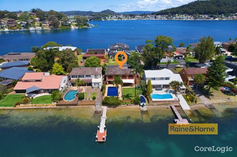 26 Cuttlefish Pde, St Huberts Island, NSW 2257