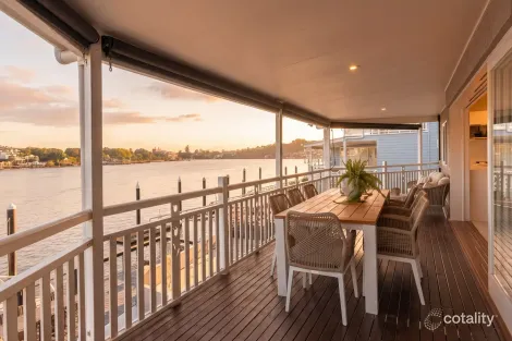 Property photo of 26 Wynnum Road Norman Park QLD 4170