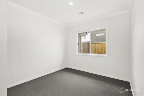 Property photo of 45 Edara Circuit Greenvale VIC 3059