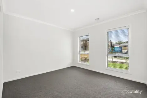 Property photo of 45 Edara Circuit Greenvale VIC 3059