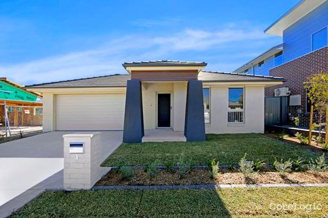 Property photo of 4 Bullrush Crescent Voyager Point NSW 2172