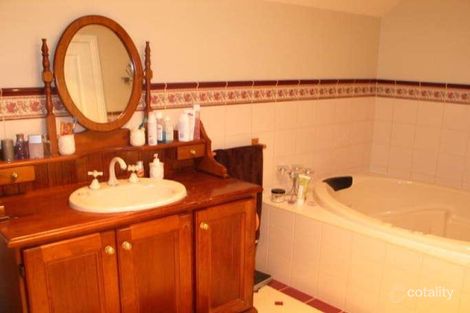 Property photo of 8 Bridge Road Bushfield VIC 3281