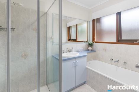 Property photo of 6 Alan Place Rowville VIC 3178