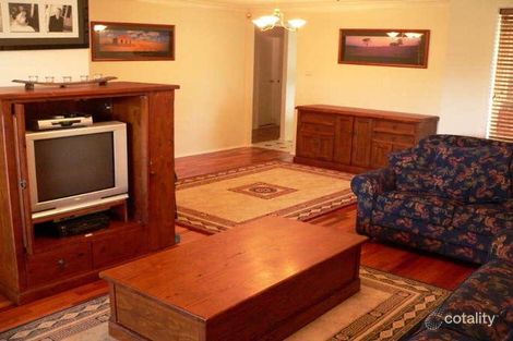 Property photo of 10 Flitcroft Place Glenmore Park NSW 2745