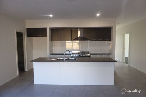 Property photo of 8 Sloane Street Werribee VIC 3030