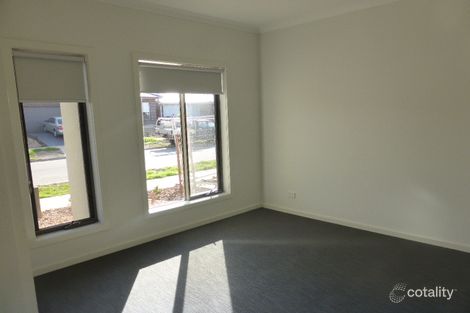 Property photo of 8 Sloane Street Werribee VIC 3030