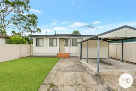 Property photo of 8 Lamont Place Cartwright NSW 2168