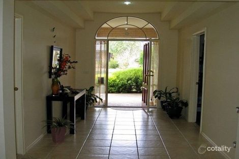 Property photo of 3 Halsbury Place Skye VIC 3977