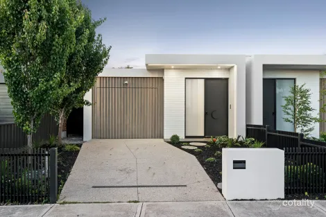 6a Hilbert Rd, Airport West, VIC 3042