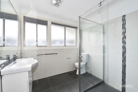 Property photo of 51 Woodstock Drive Gladstone Park VIC 3043