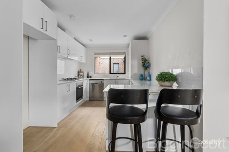 Property photo of 1/17 Forster Road Mount Waverley VIC 3149