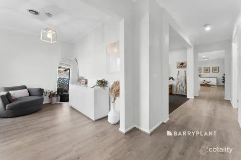 Property photo of 9 Florida Court Berwick VIC 3806