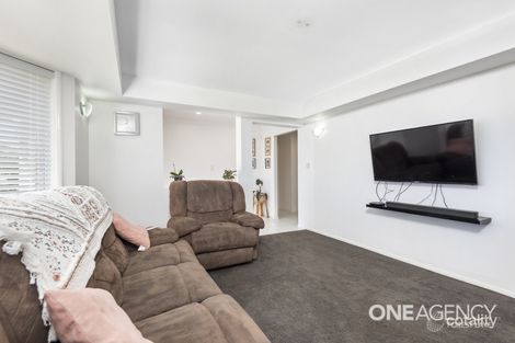 Property photo of 19 Leonie Place Doolandella QLD 4077