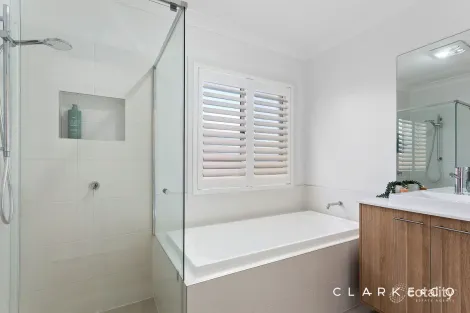 Property photo of 10 Drover Drive Lochinvar NSW 2321