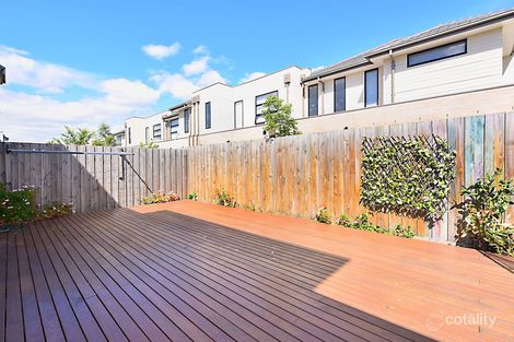 Property photo of 35 Grasslands Loop Keysborough VIC 3173