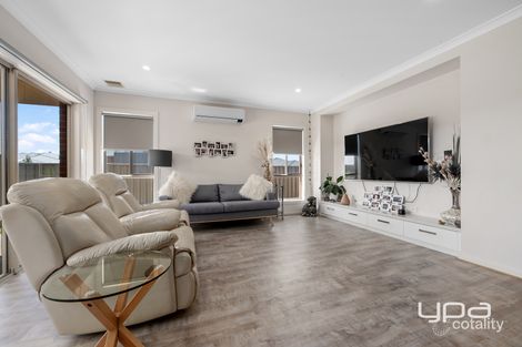 Property photo of 18 Fairbank Way Maddingley VIC 3340