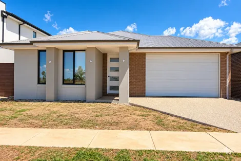 24 Blade Cct, Fraser Rise, VIC 3336