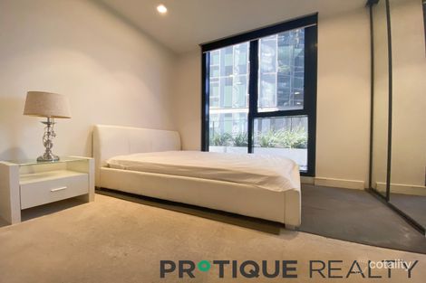 Property photo of 402/33 Mackenzie Street Melbourne VIC 3000