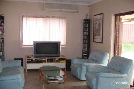 Property photo of 4 Oliveri Close Edensor Park NSW 2176