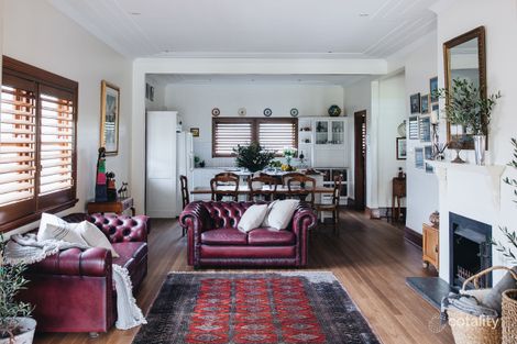 Property photo of 64 Parkway Avenue Cooks Hill NSW 2300