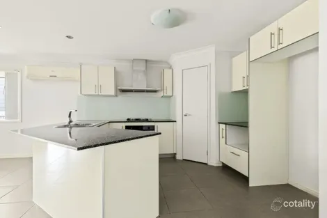 Property photo of 8 Greenview Street Oxley QLD 4075