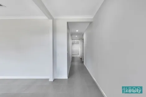 Property photo of 8 Alfred Road Mickleham VIC 3064