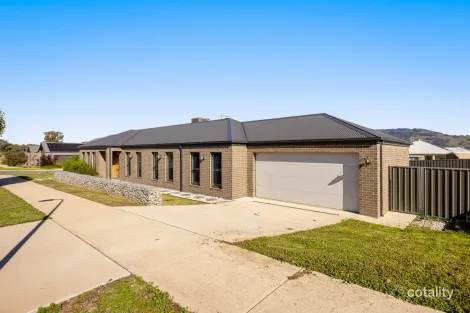 13 Pearce St, Tangambalanga, VIC 3691