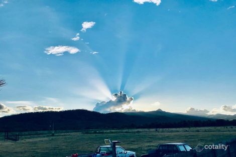 Property photo of 344 Round Mountain Road Pinnacles QLD 4815