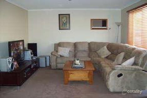 Property photo of 16 Barondi Avenue Narre Warren VIC 3805