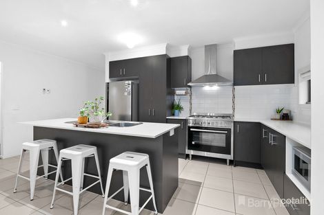 Property photo of 24 Peridot Avenue Officer VIC 3809