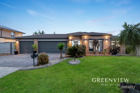14 Newton Dr, Cranbourne North, VIC 3977