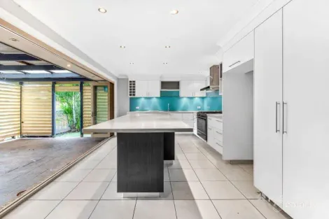 Property photo of 8 Timbarra Court Petrie QLD 4502