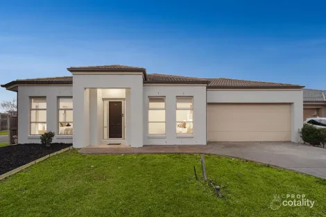 82 Fongeo Dr, Point Cook, VIC 3030