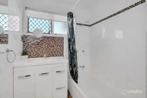 Property photo of 60 Enmore Street Manoora QLD 4870