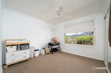 Property photo of 10 Anton Close Armidale NSW 2350