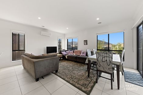 Property photo of 8 Homebush Drive Tarneit VIC 3029
