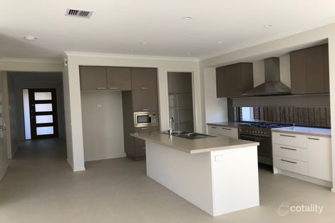 Property photo of 10 Dante Road Point Cook VIC 3030