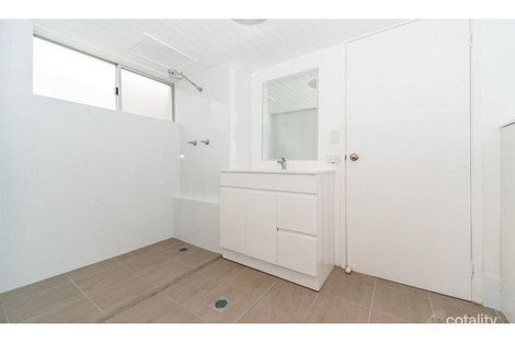 Property photo of 5/5 Brett Avenue Labrador QLD 4215