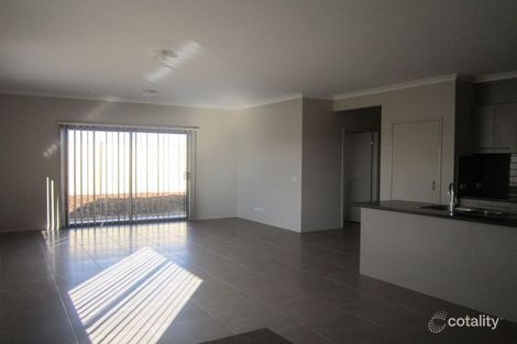 Property photo of 6 Brocker Street Clyde North VIC 3978