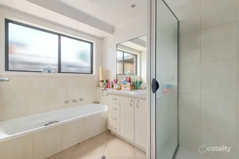 Property photo of 5A The Boulevarde Wy Yung VIC 3875