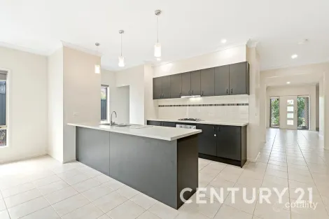 Property photo of 50 Sarton Link Pakenham VIC 3810
