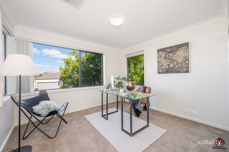 Property photo of 18 Bartholomew Circuit Moorebank NSW 2170
