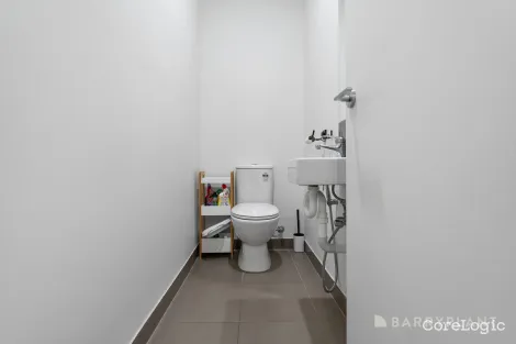 Property photo of 4/4 Neimur Avenue Deer Park VIC 3023