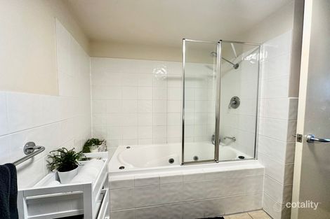 Property photo of 10/42-46 Surf Parade Broadbeach QLD 4218