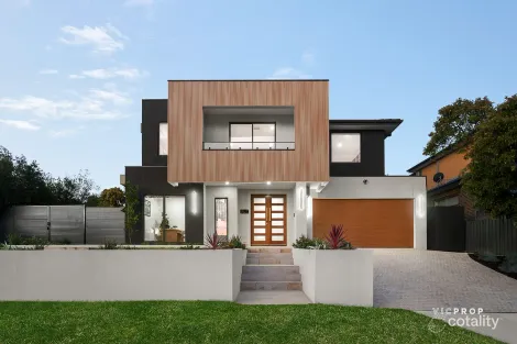 17 Pinnacle Cres, Bulleen, VIC 3105