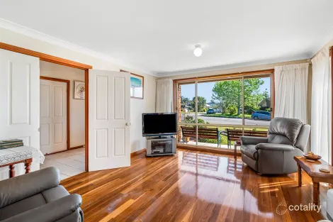 Property photo of 4 Cornish Avenue Killarney Vale NSW 2261