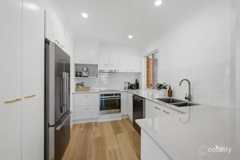 Property photo of 1/18 Thornleigh Crescent Varsity Lakes QLD 4227