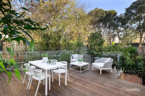 47 Fairbairn Rd, Toorak, VIC 3142